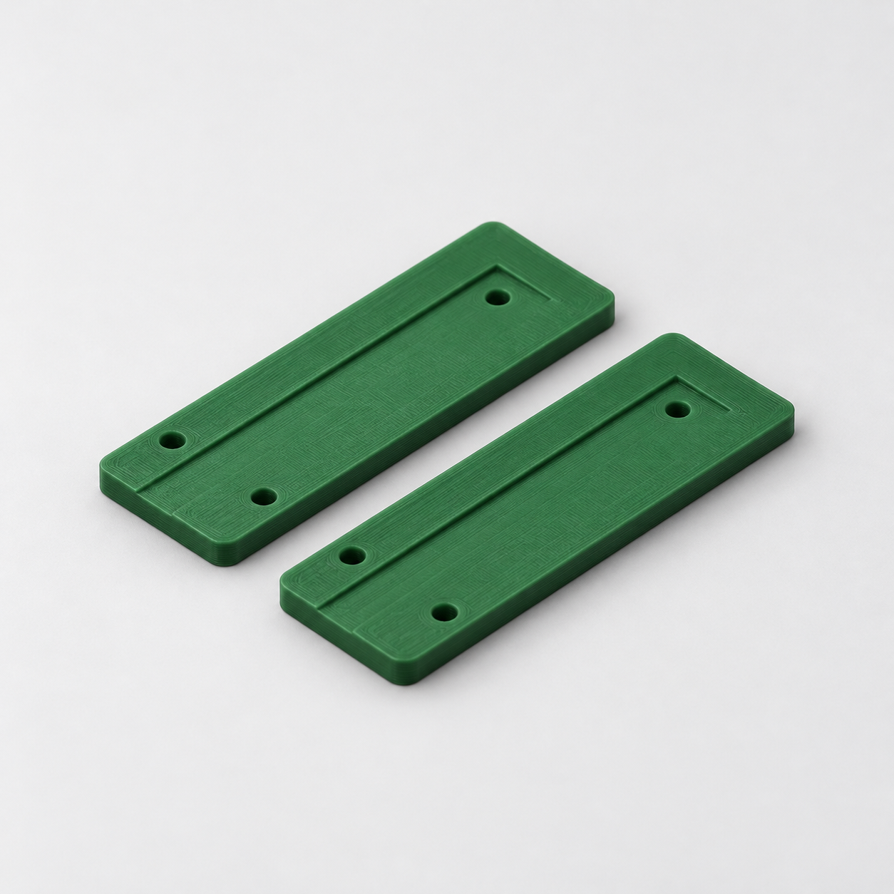 Two-piece handle for your own short flat saw blade – AI product visualization