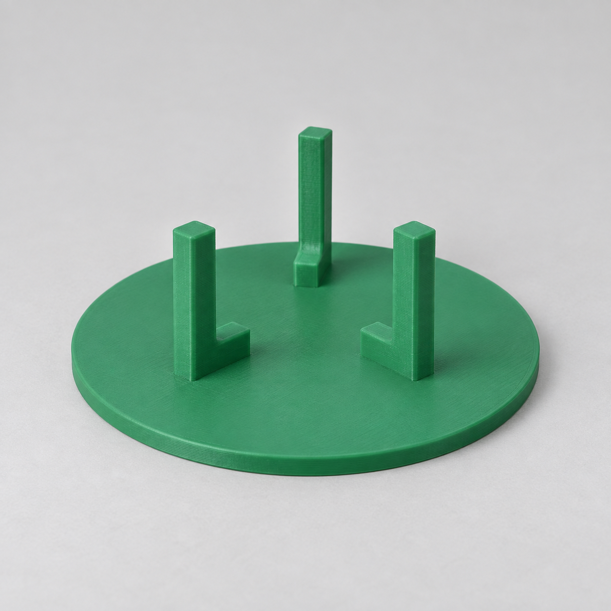 Escurridor de botellas a medida con tres apoyos – verde. Visualización de IA de las medidas predeterminadas.